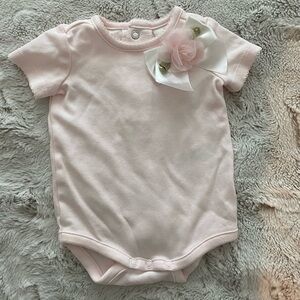 MiniClasix onesie 0-3 months